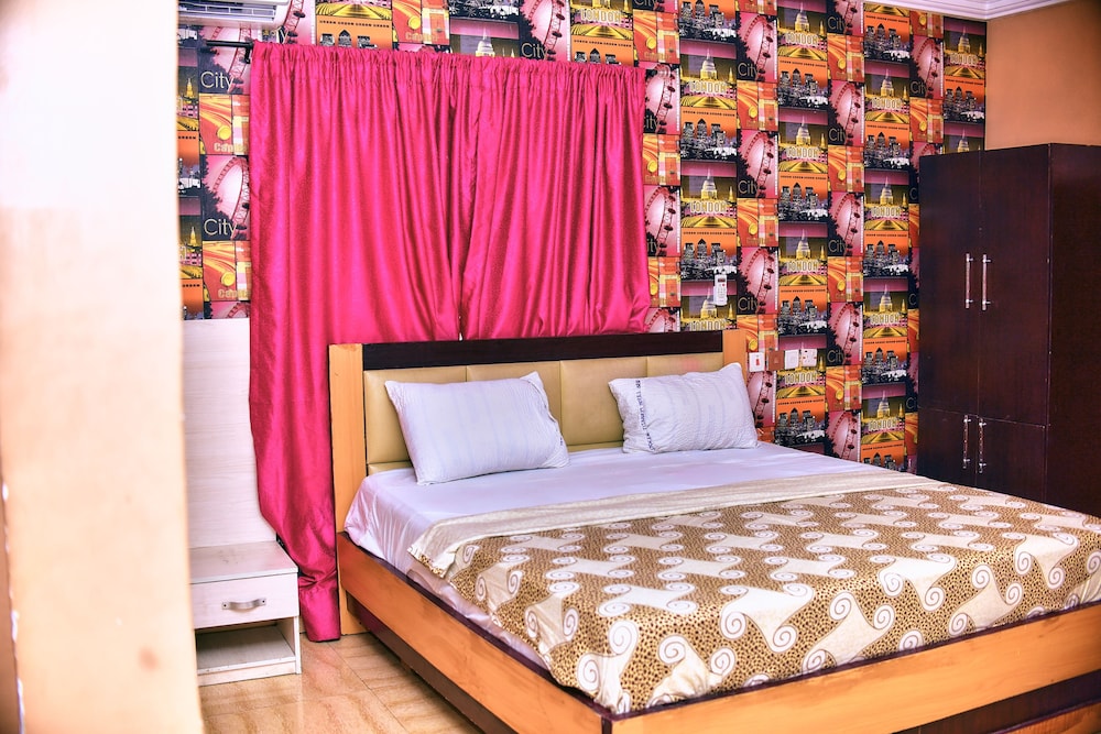 Superior Studio Suite photo 3