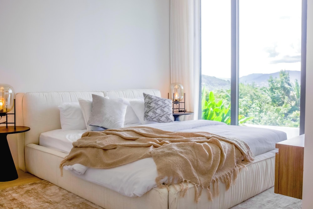 4 Bedroom Villa with Private Pool