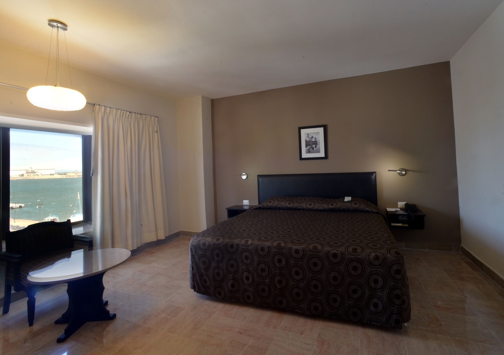 Superior Room, 1 King Bed - Photo 1