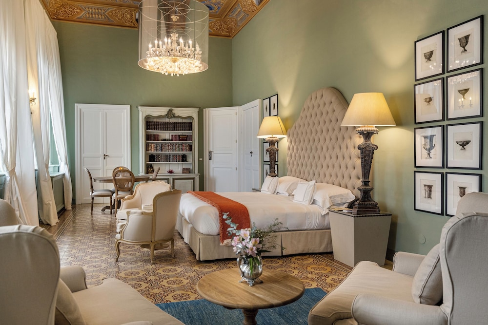 Royal Suite photo 3
