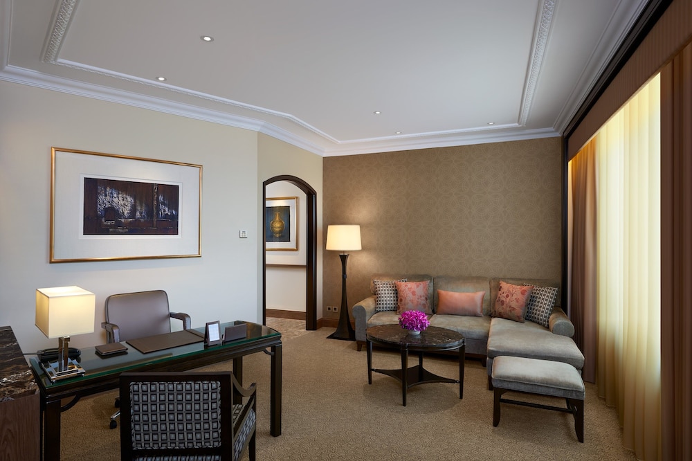 Luxury Suite, 2 Double Beds thumbnail 5