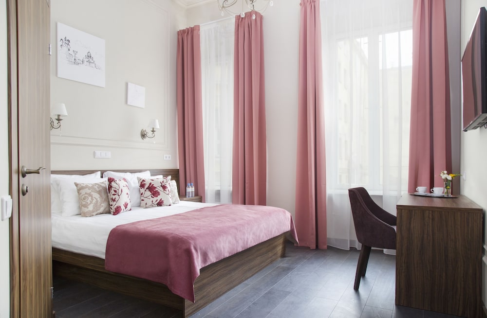 Standard Double or Twin Room photo 1