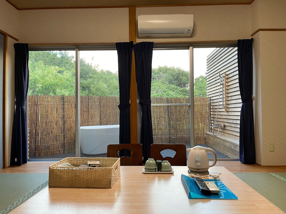 Japanese Room, 10-12 tatami,openbath photo 1