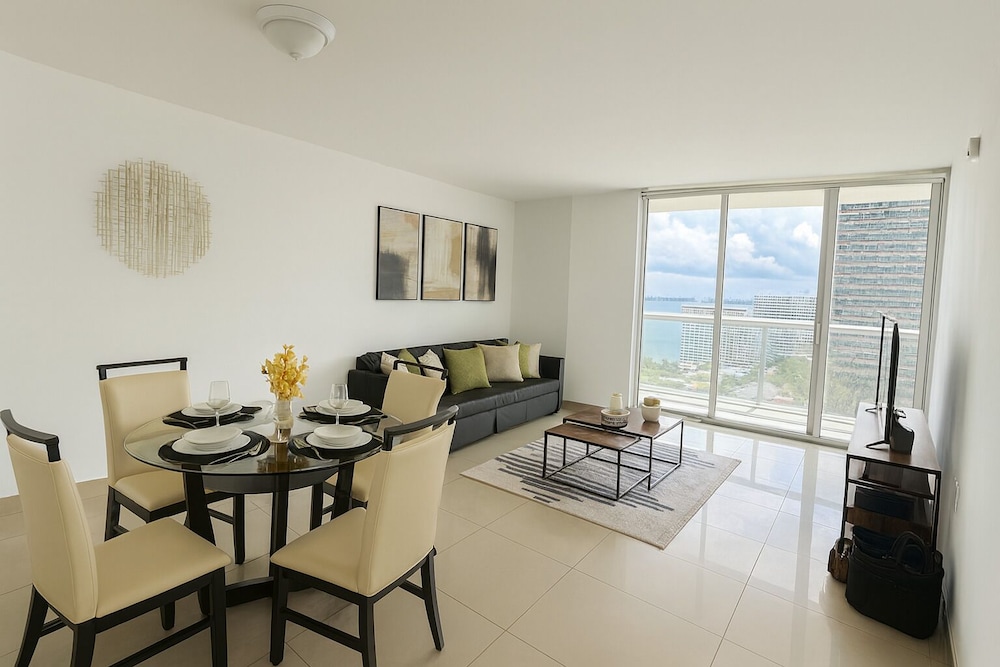 Comfort Condo, 2 Bedrooms, Balcony, Ocean View photo 1
