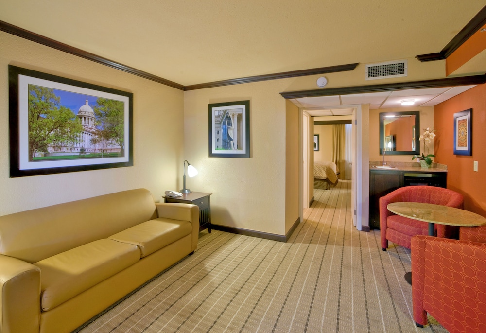 Room, 1 King Bed, Accessible, Non Smoking (Mobility, Bathtub w/Grab Bars) - Photo 5