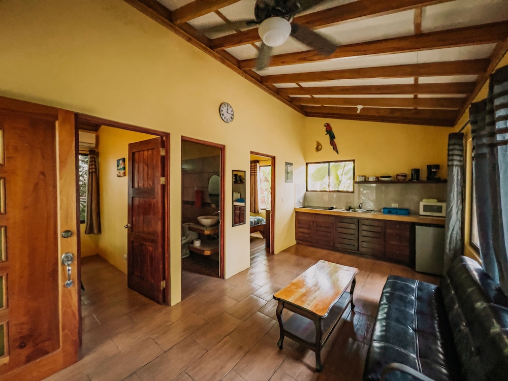Townhome, 2 Bedrooms, Garden View
