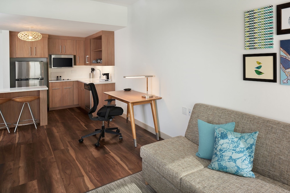 Suite, 1 Bedroom thumbnail 6