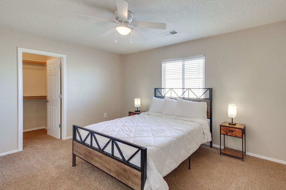 House (6 Bedrooms) photo 2