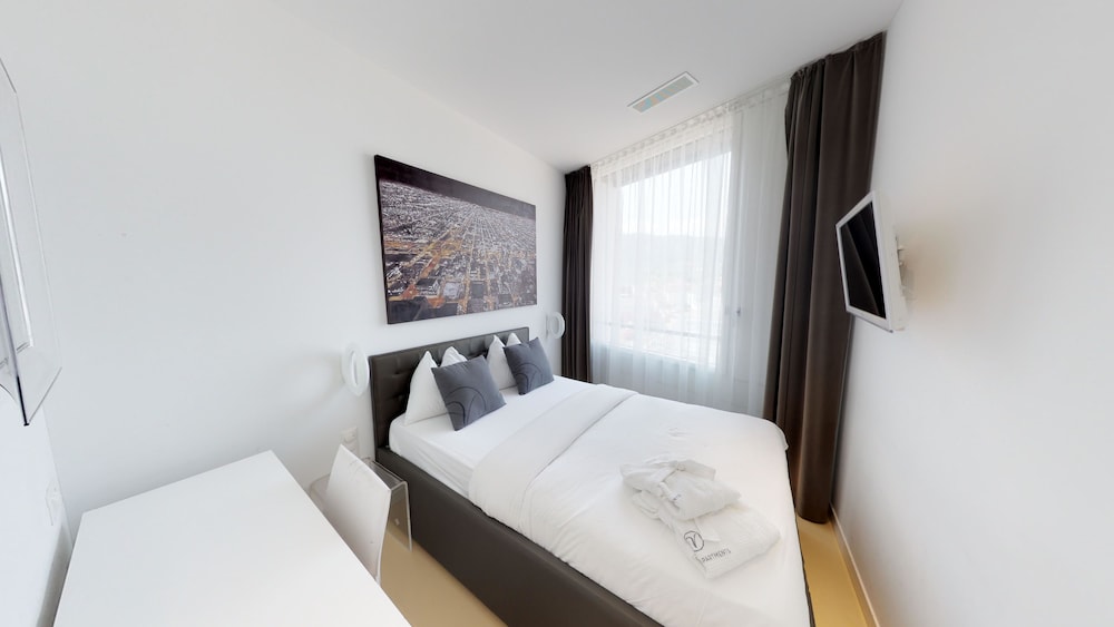 2 Bedroom Apartment Mini photo 2