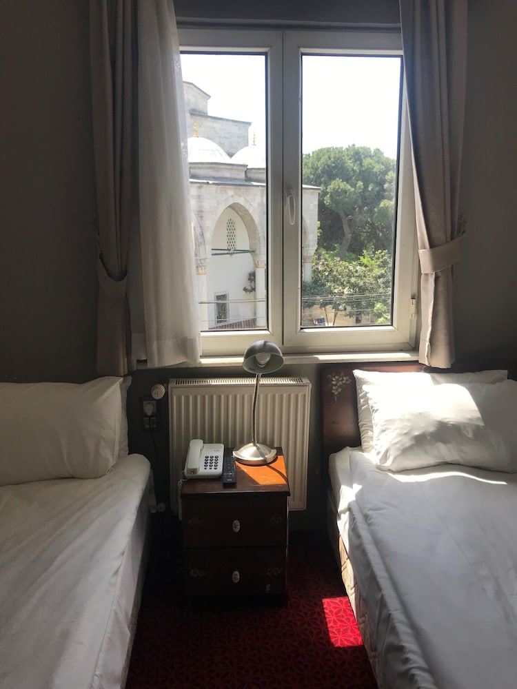 Economy Twin Room, 2 Twin Beds, City View photo 1