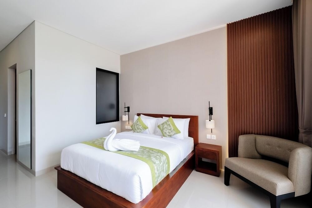 Suite, Garden View