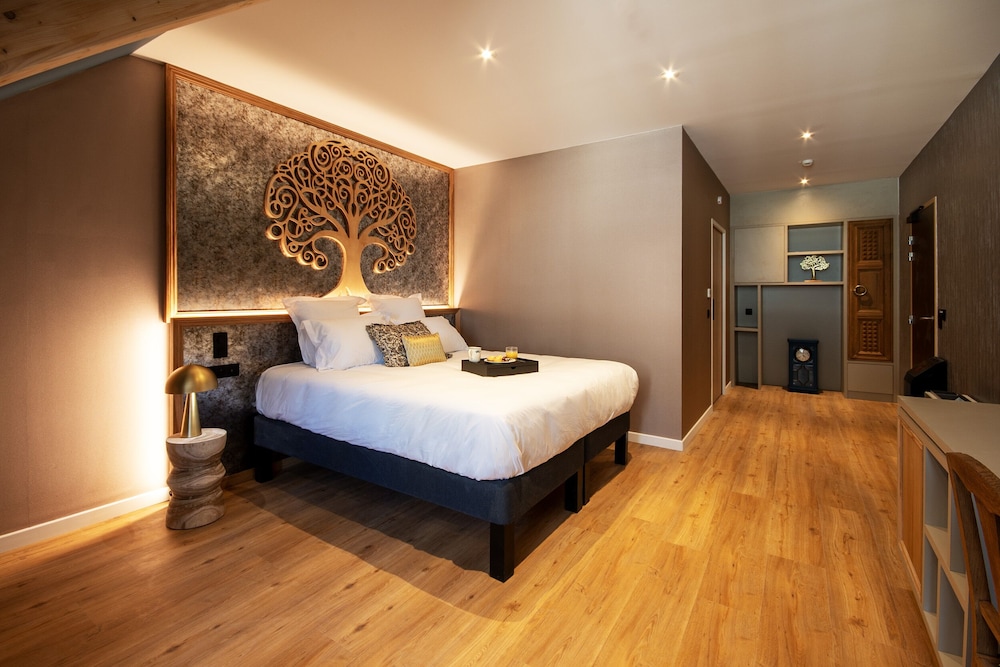 Luxury Triple Room (Spa Inclusive)