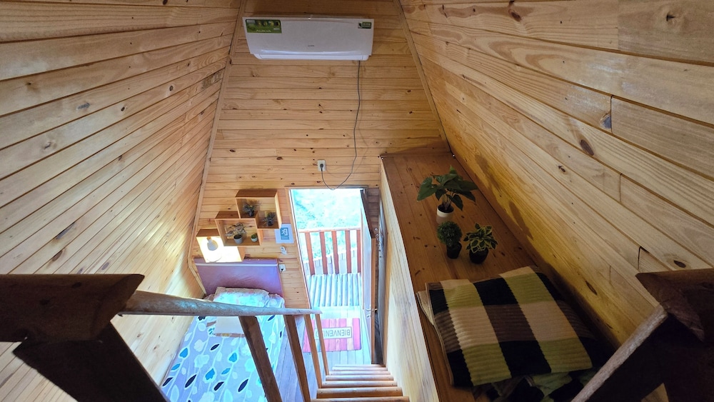 Basic Cabin, Pool View