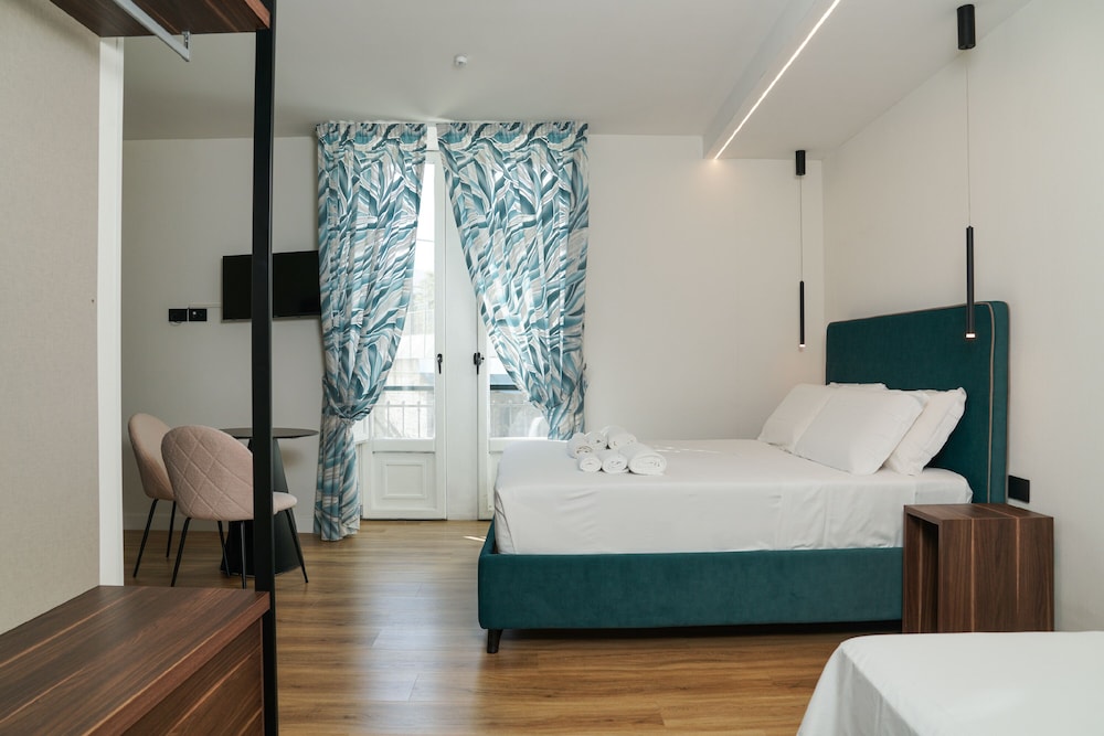 Deluxe Triple Room - Photo 3