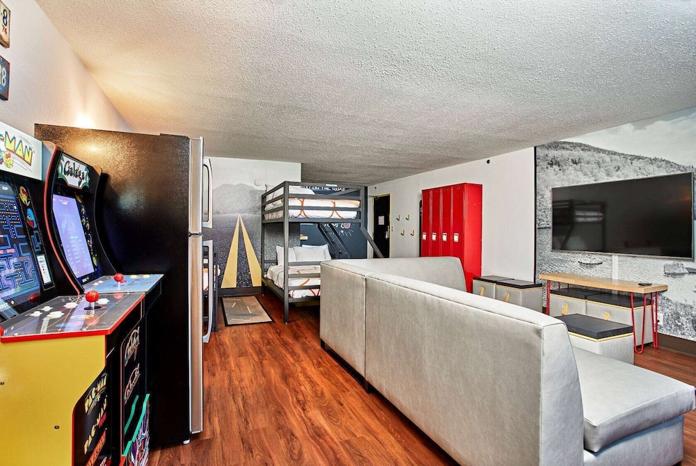 Room, Multiple Beds, Non Smoking photo 1