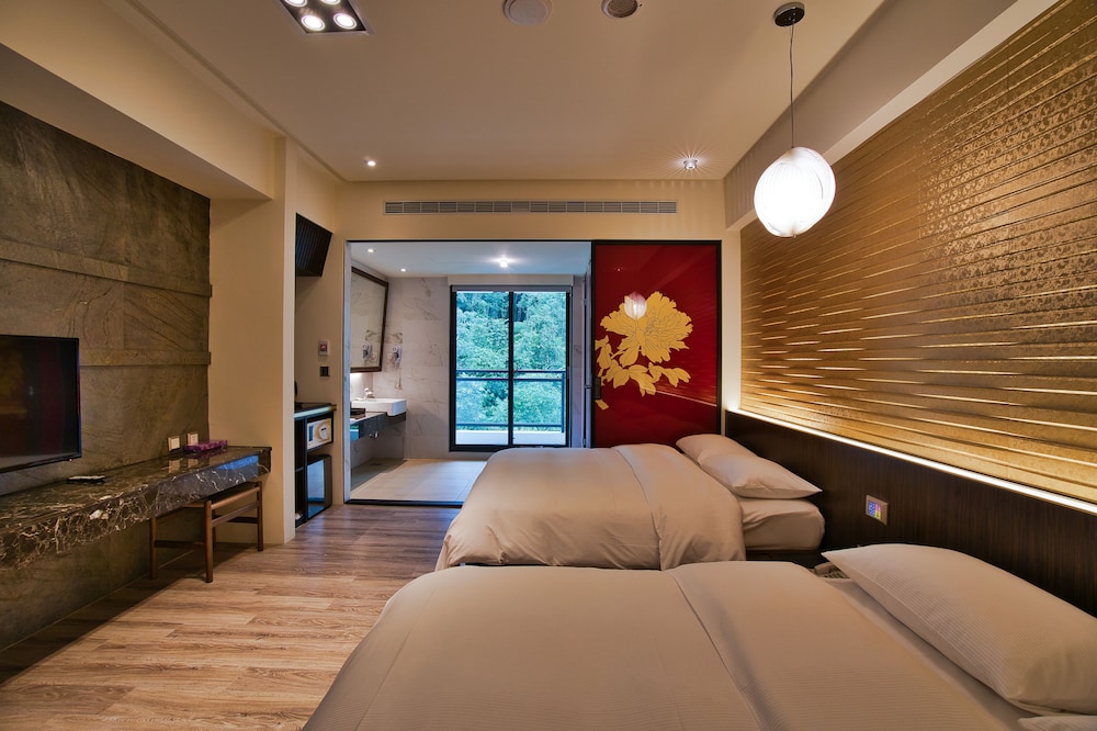 Family Twin Room - Photo 1
