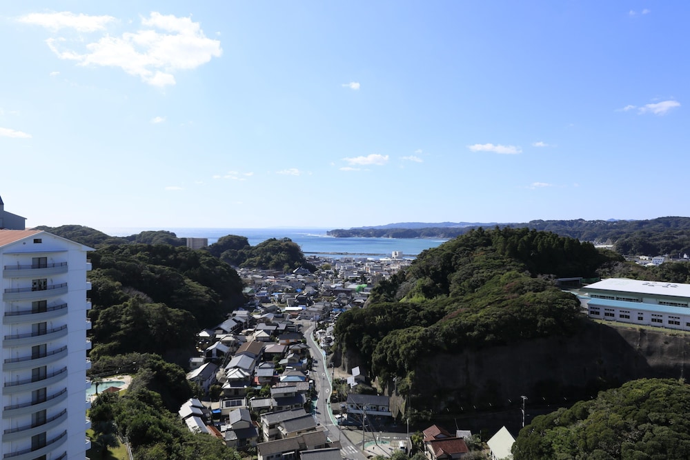 [Non-Smoking] Western Room (2 Beds+2 Sofa Beds)/Ocean View - Photo 10