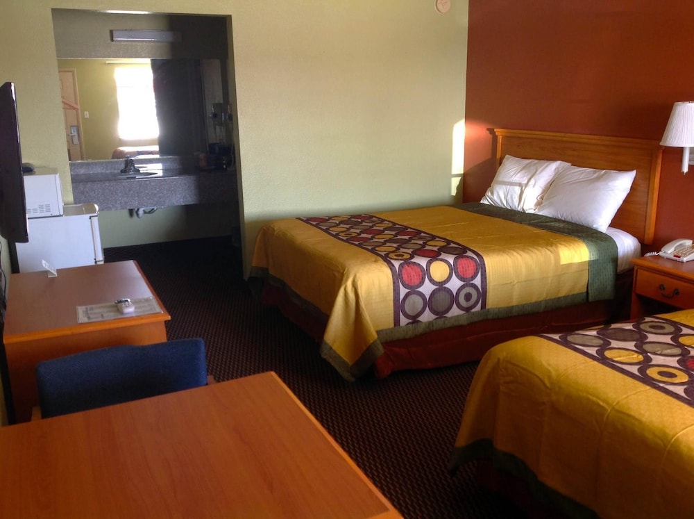 Room, 2 Double Beds, Smoking - Photo 2