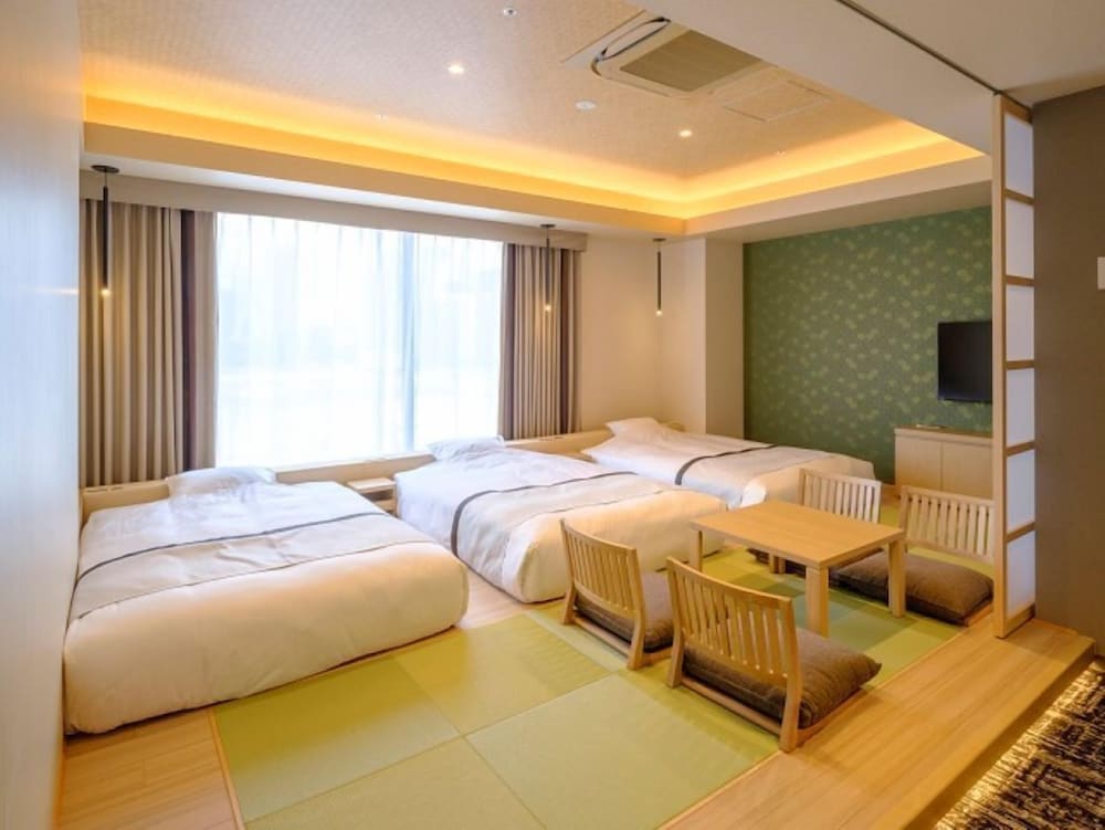 Premium Triple Room (Large)