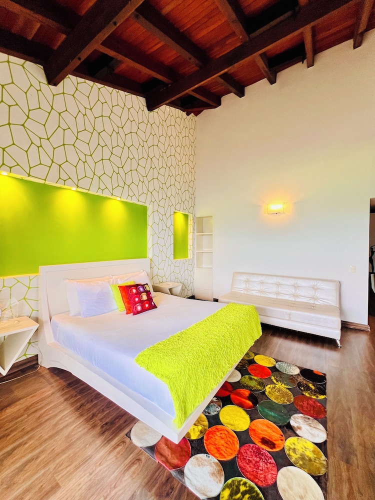 Superior Room with Balcony photo 2