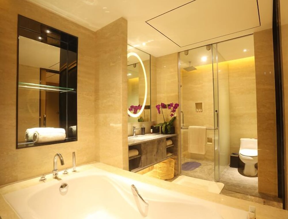 Business Room, 1 King Bed, Smoking