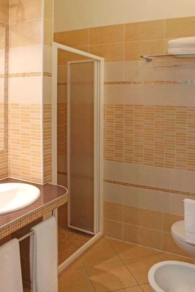 Quadruple Room - Photo 3