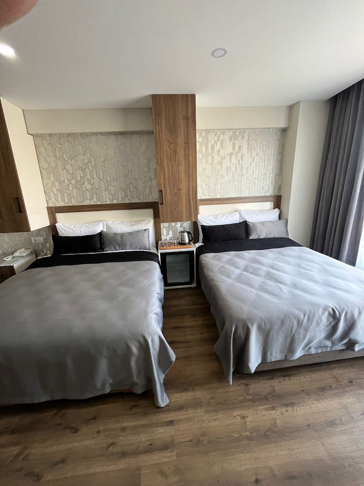 Deluxe Quadruple Room photo 2