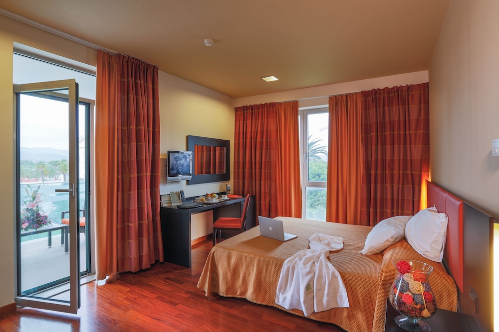 Superior Double Room, Hot Tub - Photo 1