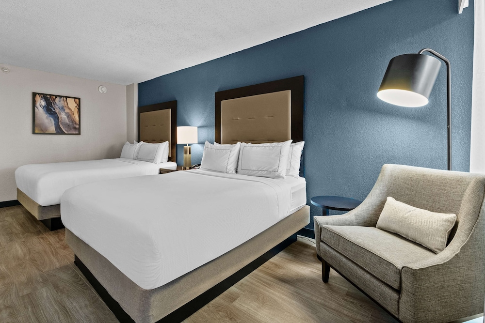 Room, 2 Queen Beds, Accessible, Bathtub (Mobility/Hearing) photo 2