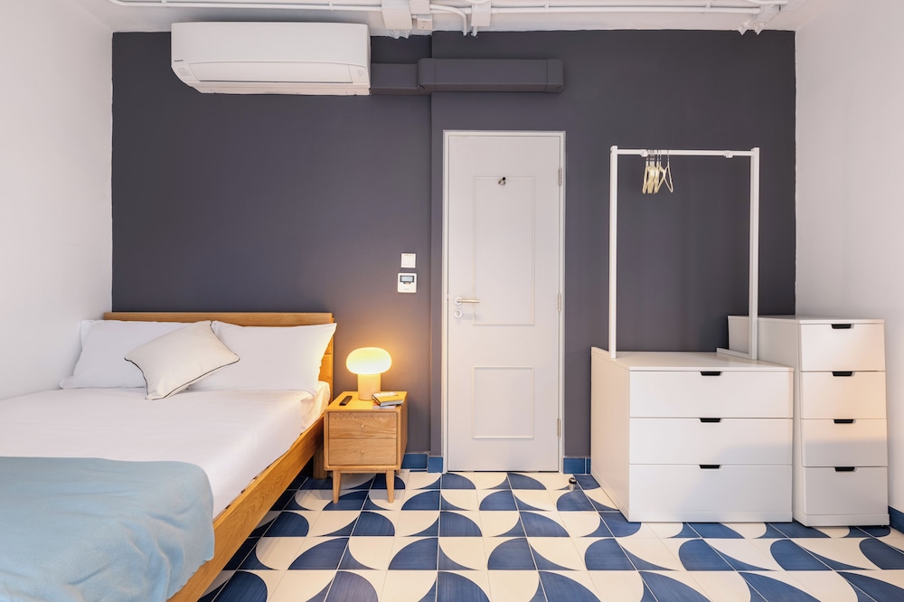 Comfort Apartment, 1 Queen Bed, City View