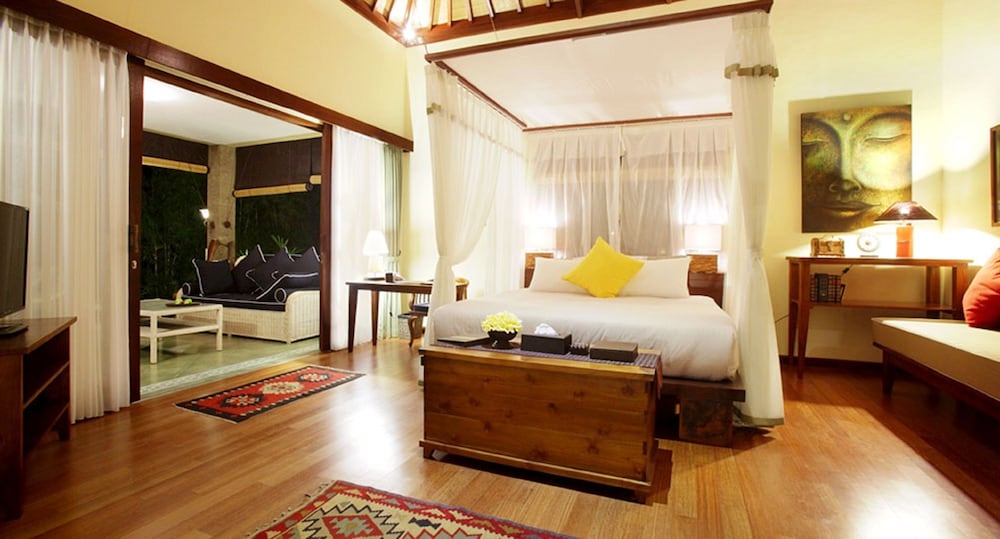 Luxury Villa, 2 Bedrooms, Private Pool, Poolside - Photo 2