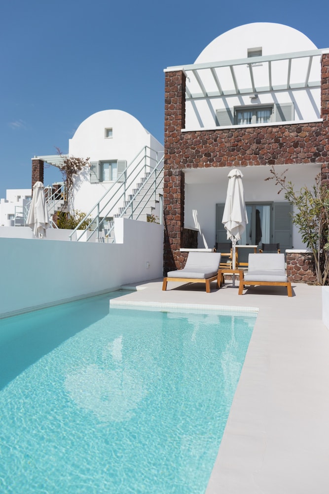Pool Suite with Sea view - Photo 18