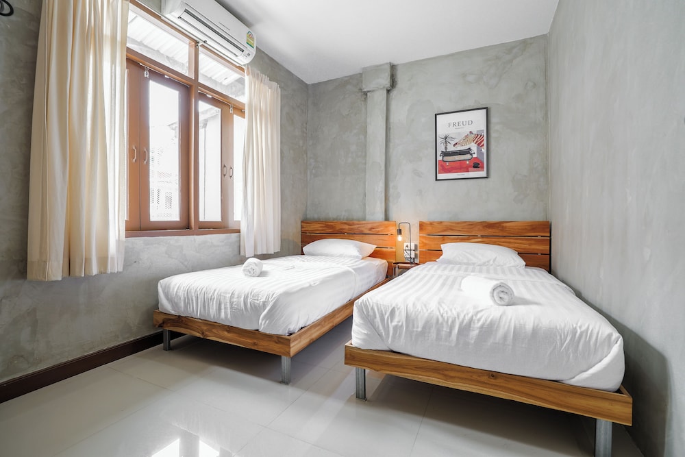 Twin Room (Private external Bathroom) photo 2