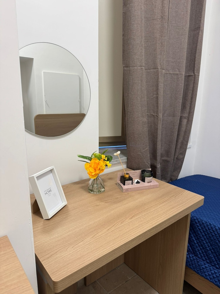 Basic Room, Multiple Beds