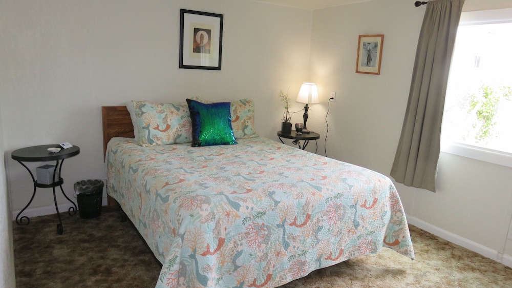 Mobile Home, 2 Bedrooms photo 3