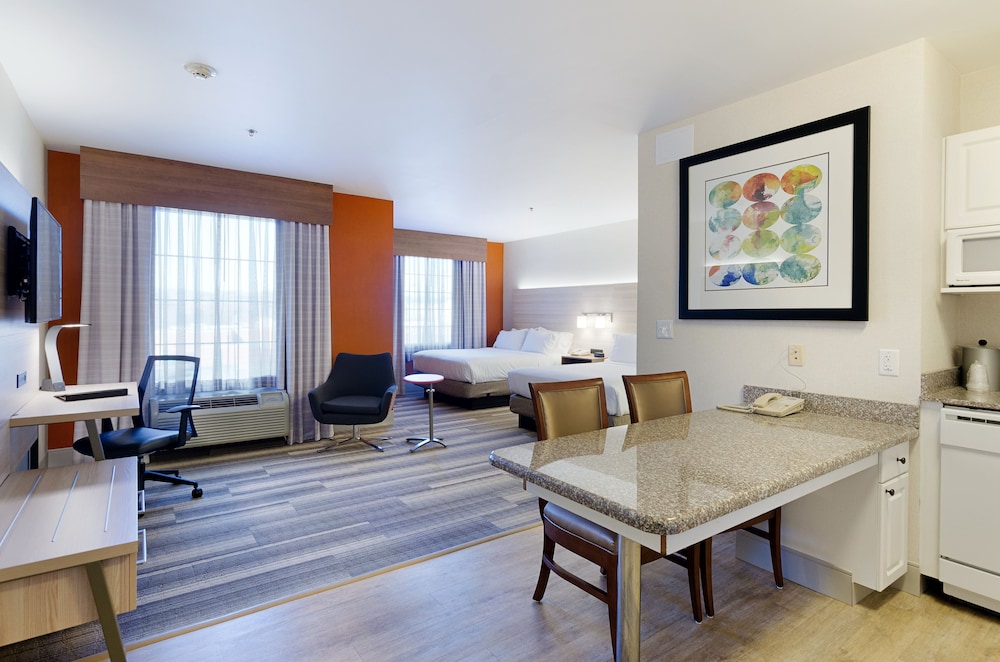 Suite, 2 Queen Beds (Add Living Area) - Photo 3