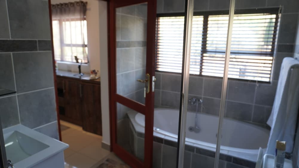 Luxury Studio Suite photo 3