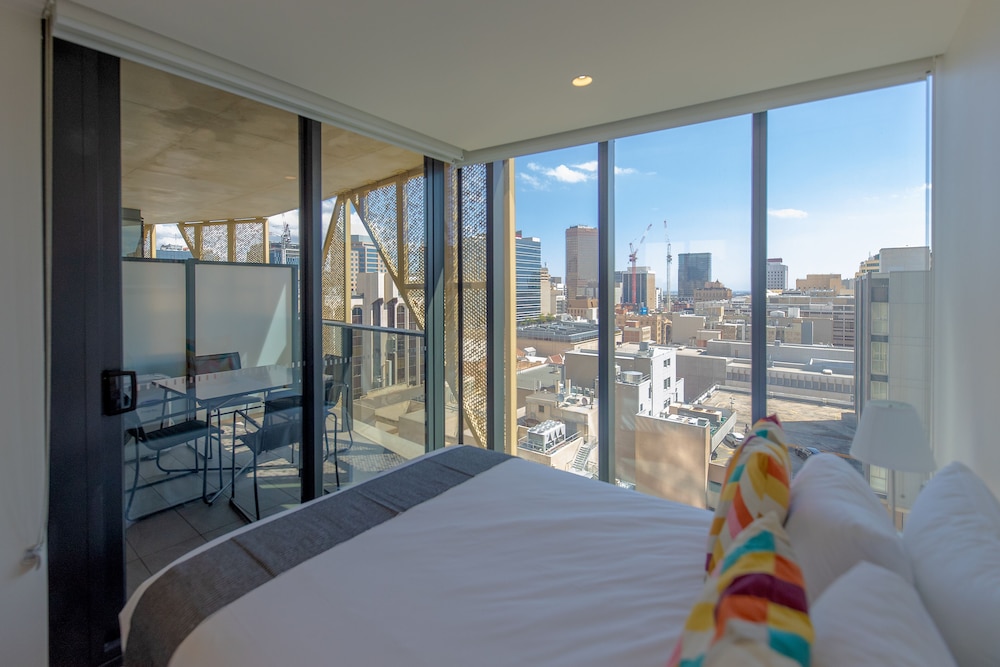 One Bedroom Apartment - Photo 12