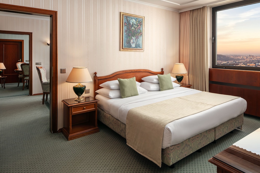 Suite (Panorama)