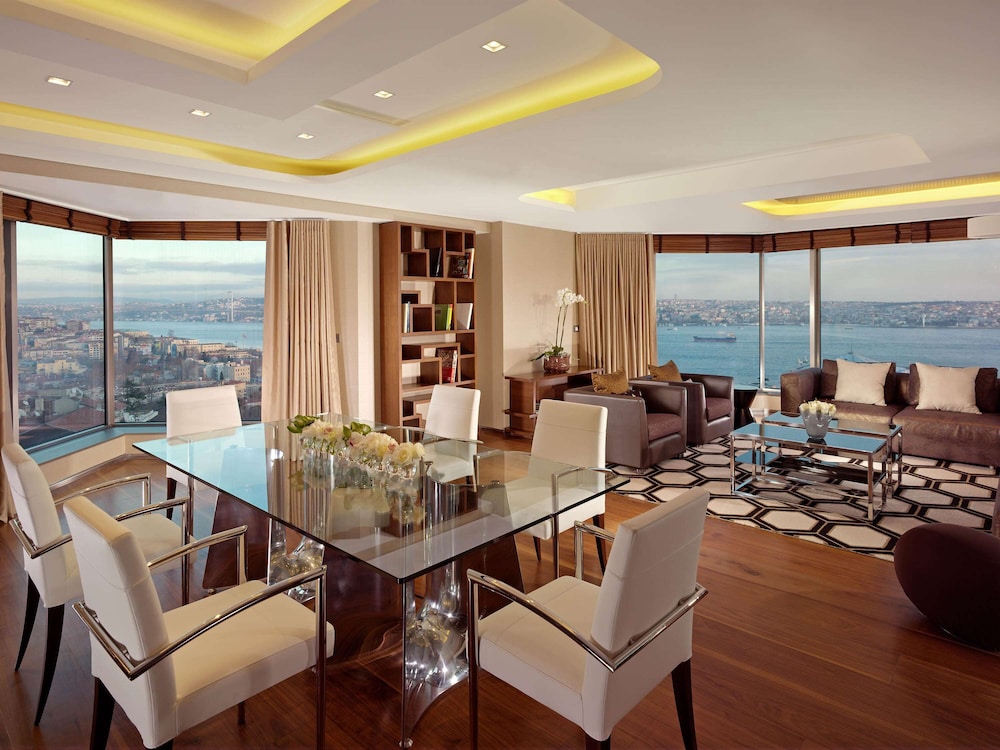 Room, 3 Bedrooms (Residence, Bosphorus View)