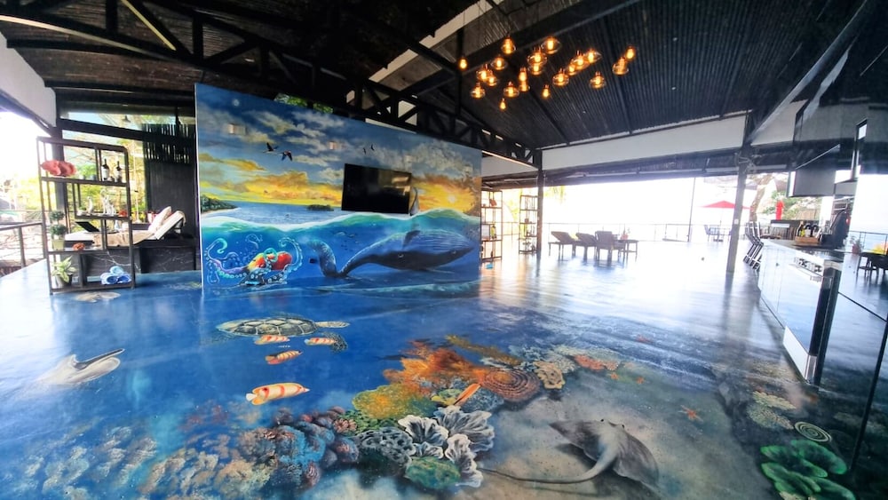 Superior Penthouse, Ocean View