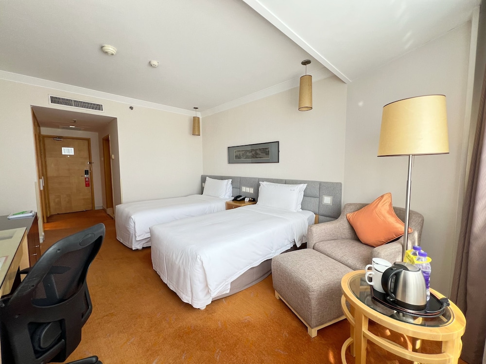 Standard Room, 2 Twin Beds photo 3