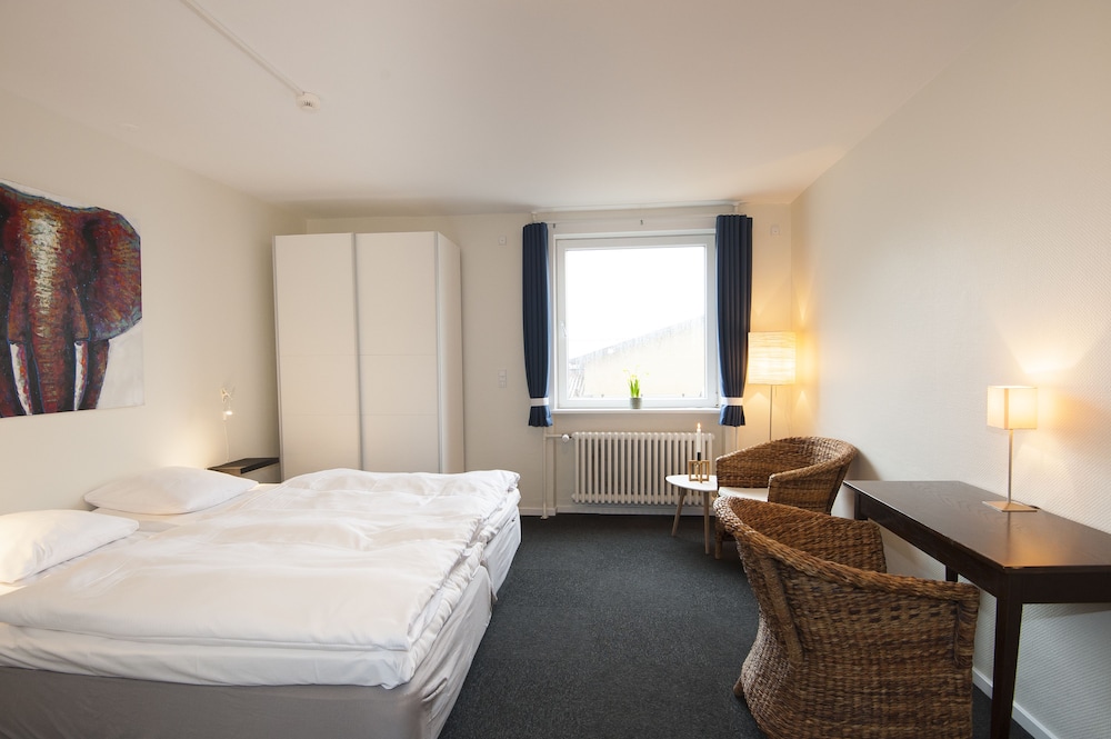Double Room, Shared Bathroom photo 1