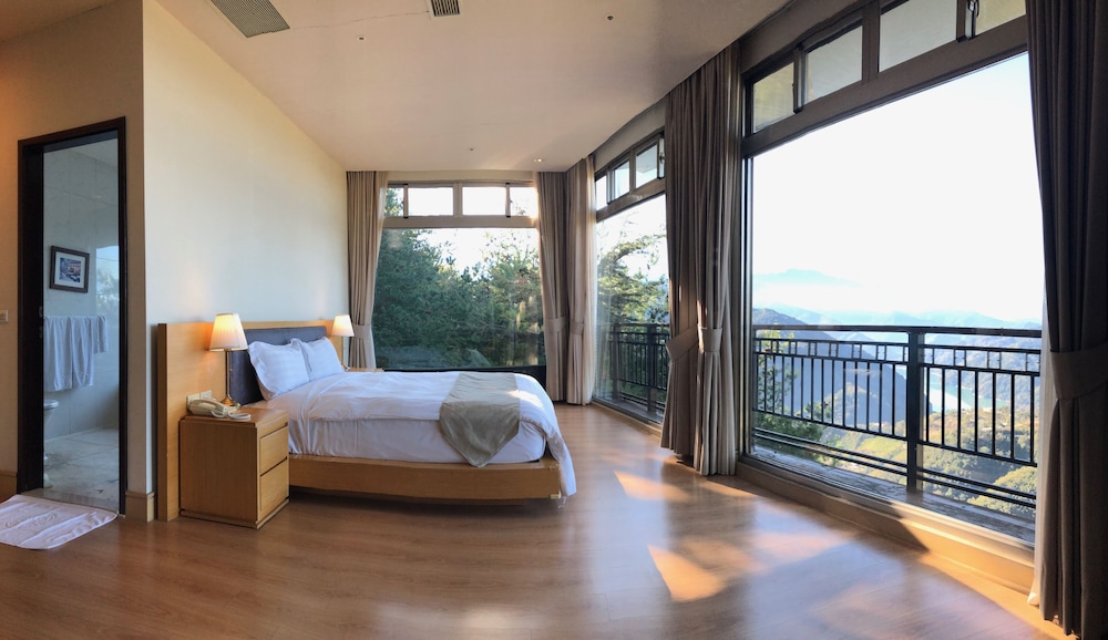 Premium Lake View