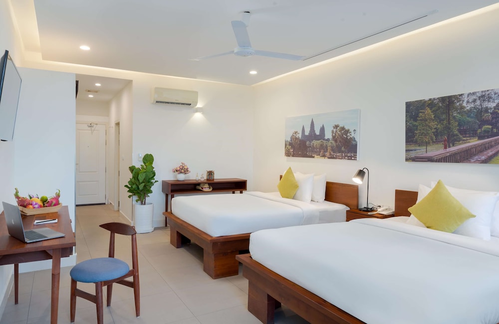 Superior Twin Room, Pool View