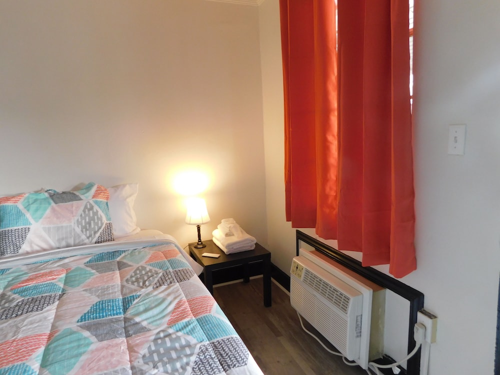 Classic Room, 2 Queen Beds, Mountain View photo 1