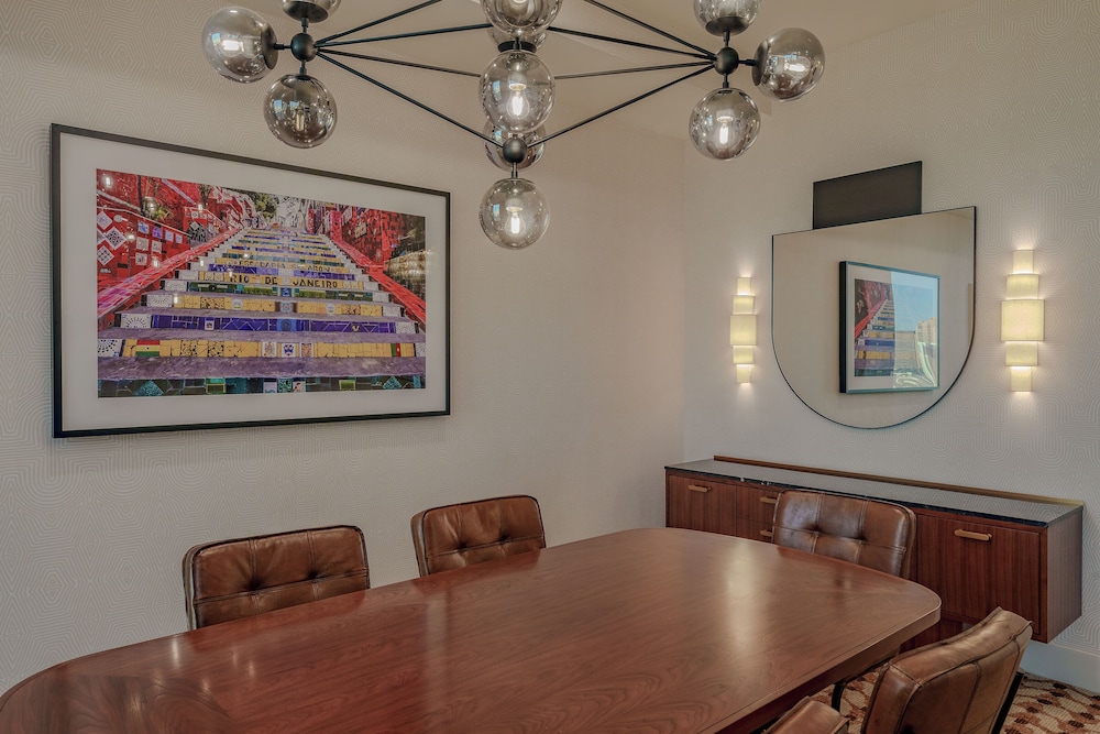 Premier Suite, 1 Bedroom with 2 Queens (High Floor) - Photo 13