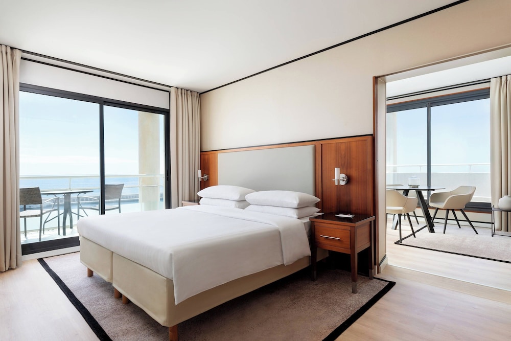 Panoramic Suite, 1 King Bed with Sofa bed, Sea View (Terrace)