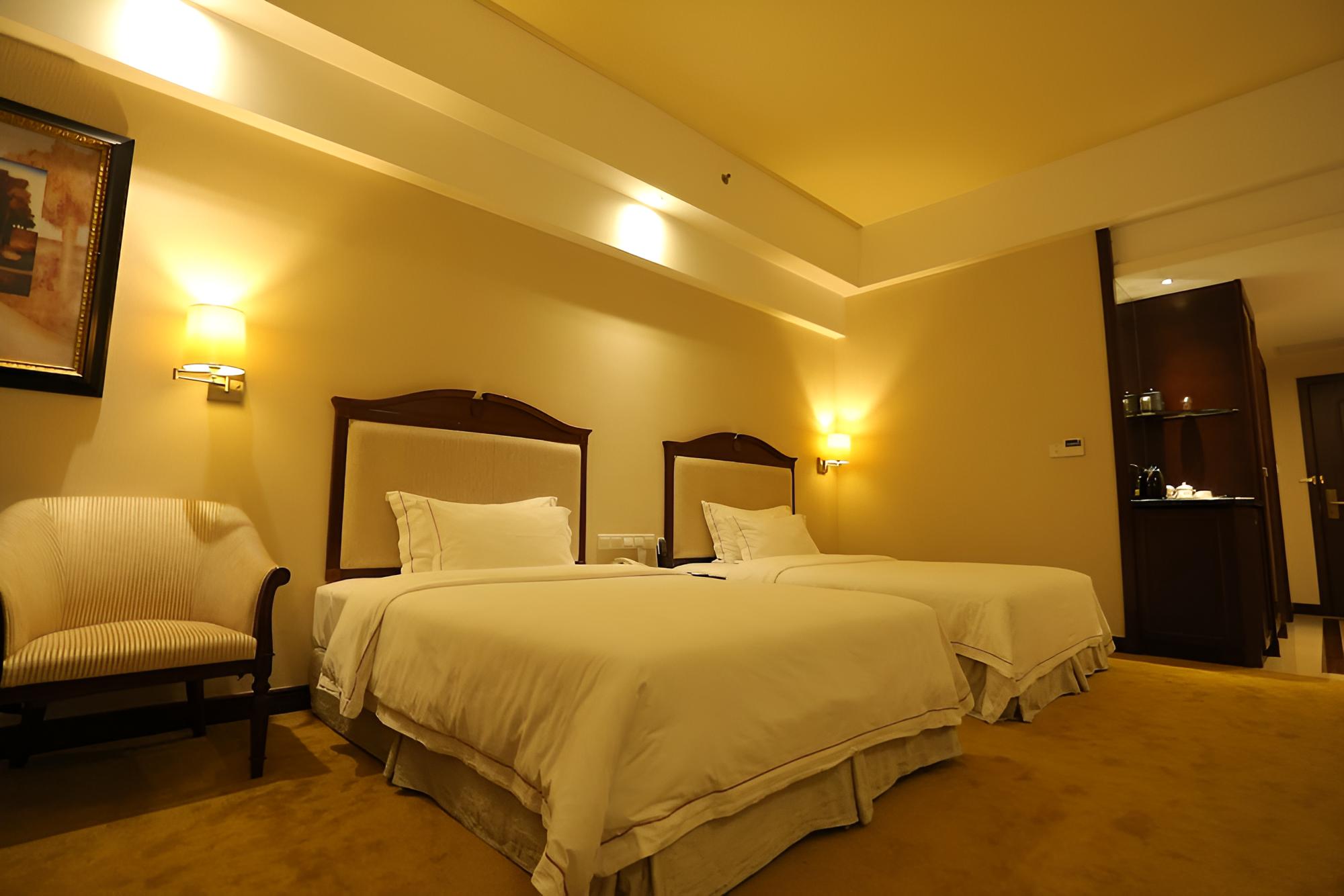Deluxe Twin Room photo 3