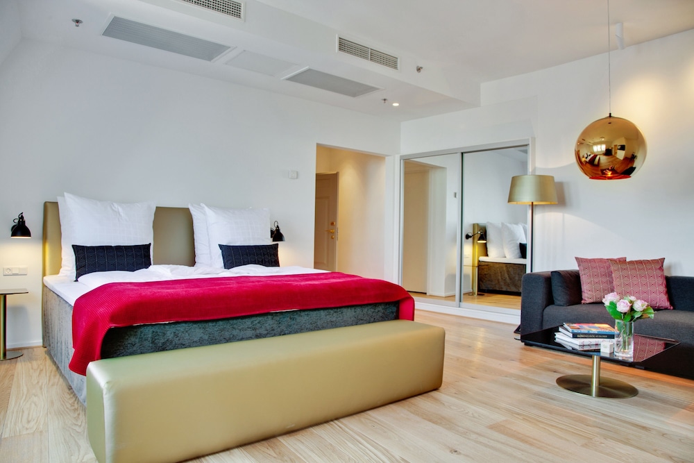 Superior Double Room, 1 King Bed (Plus) - Photo 7